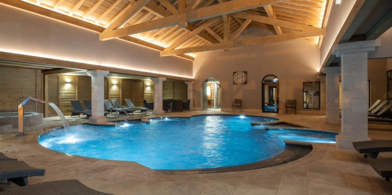 2 Resorts Incontournables près de La Perle SARL à Gérardmer